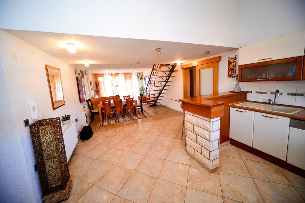 Apartman Ksenija Zára Kültér fotó